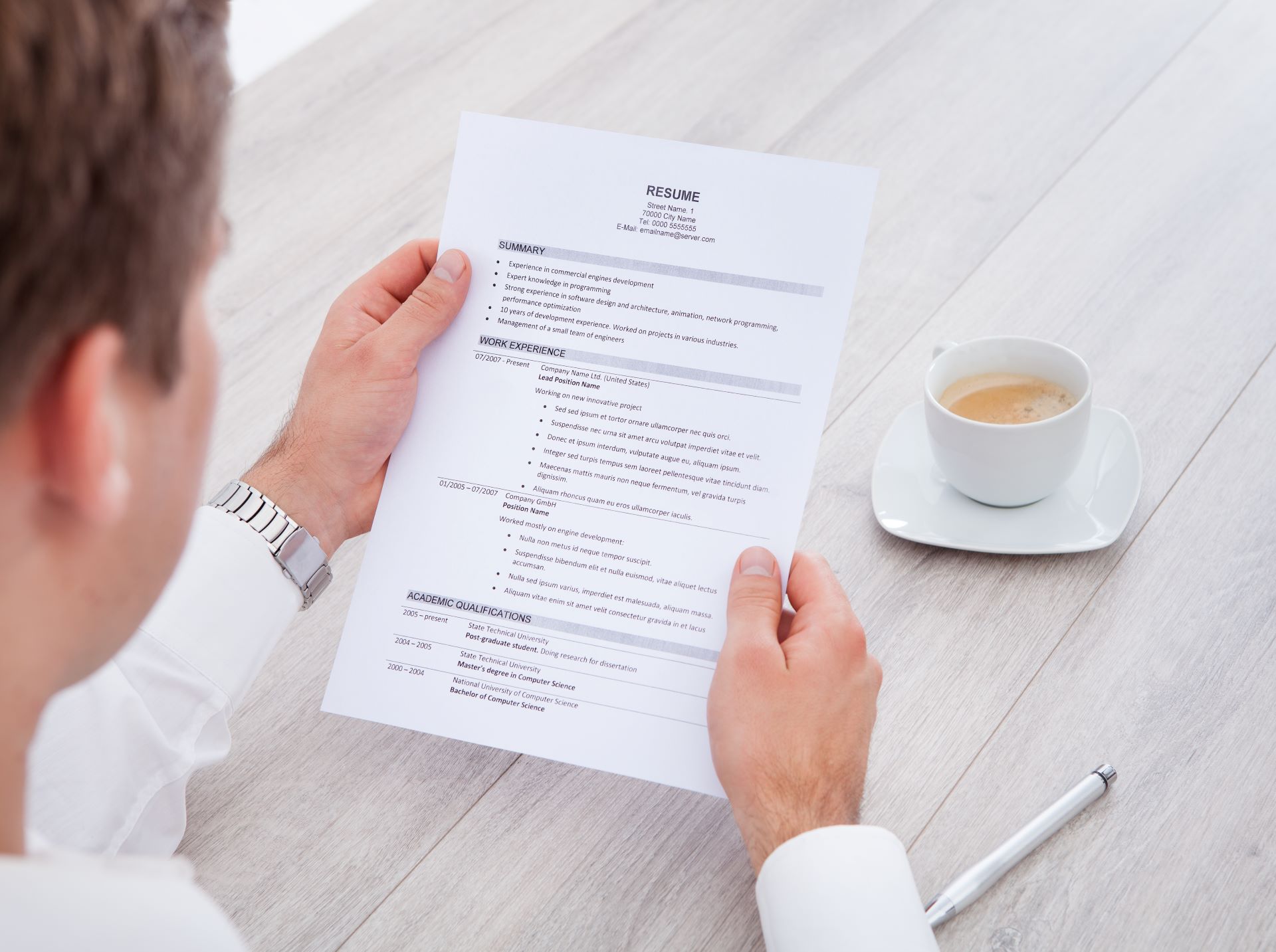 How to Write a Resume Summary, Headline and an Objective